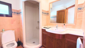 Elegant bathroom in luxury apartment for sale Santa Ponsa,Mallorca
