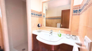 Elegant bathroom in luxury apartment for sale Santa Ponsa Mallorca
