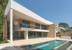 Premium modern new-build villa 2025 in Santa Ponsa with open-plan living and designer kitchen.