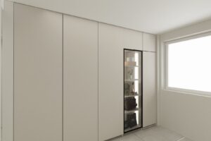 apartment next to entrance to the portals nous