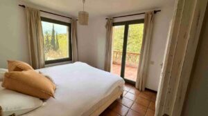 Villa in Esporles plot 8000m2 house 350m2