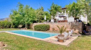 Villa in Esporles plot 8000m2 house 350m2