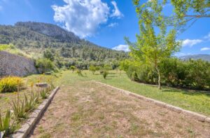 Villa in Esporles plot 8000m2 house 350m2