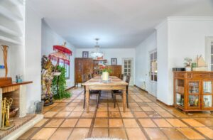 Villa in Esporles plot 8000m2 house 350m2